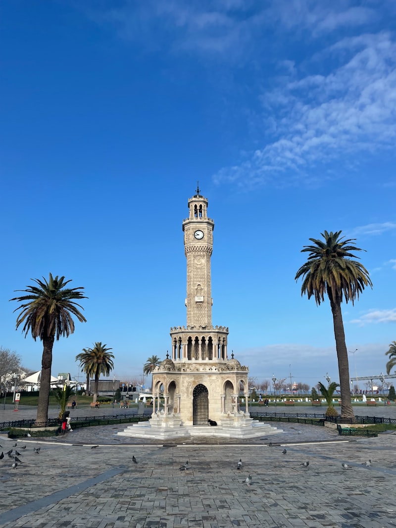 Konak Belediyesi ve Alt Yapı Projeleri Konak Belediyesi ve Alt Yapı Projeleri